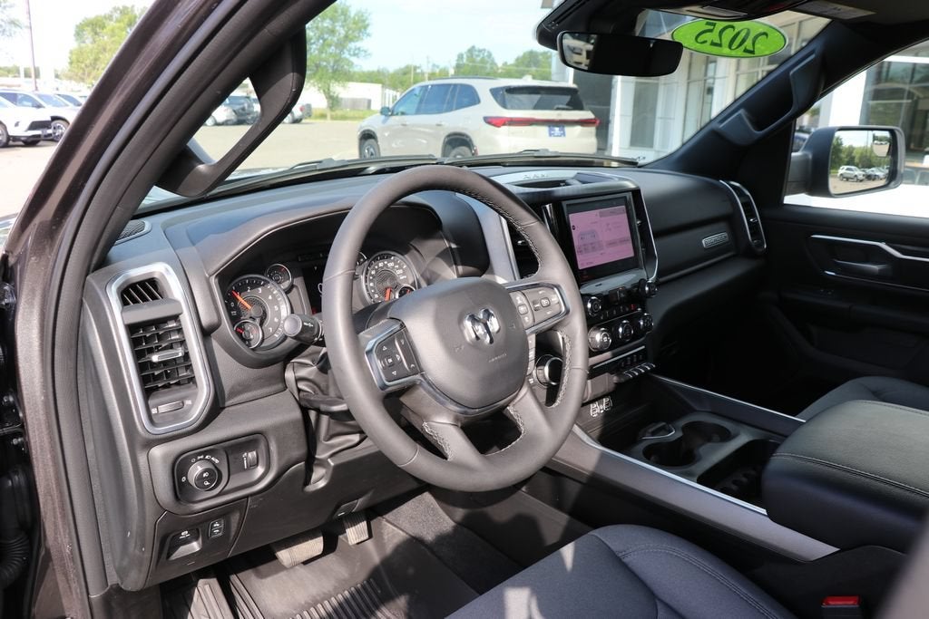 2025 RAM 1500 Big Horn Crew Cab 4x4 6'4" Box