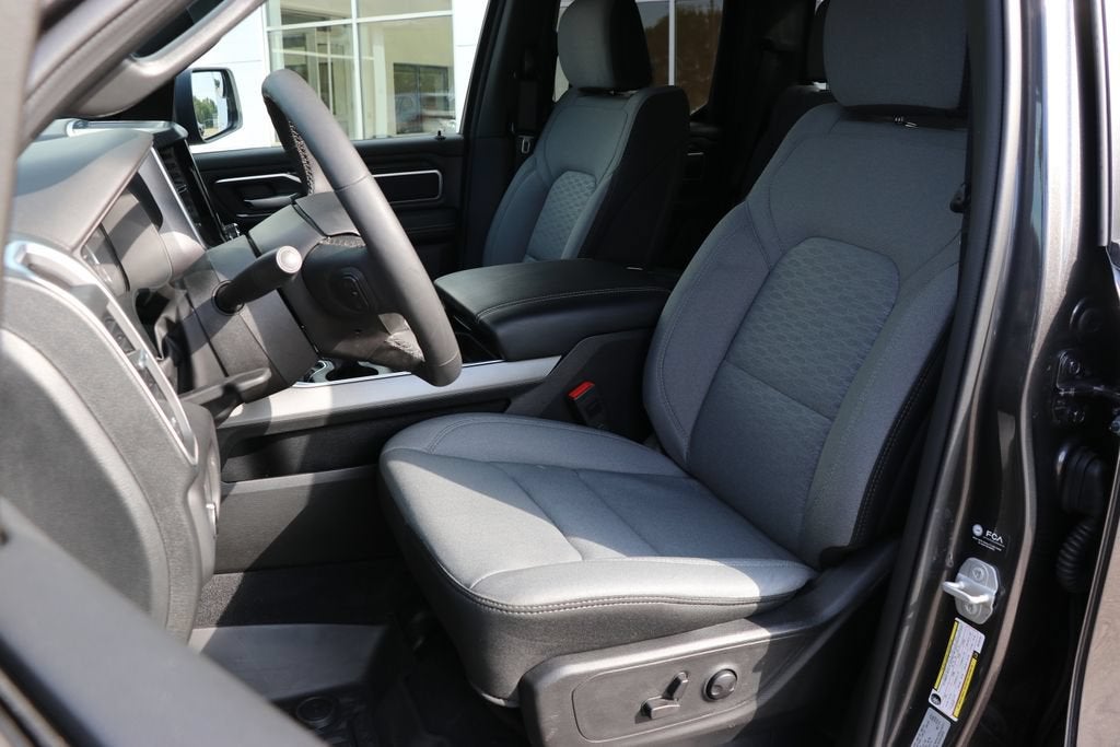 2025 RAM 1500 Big Horn Crew Cab 4x4 6'4" Box