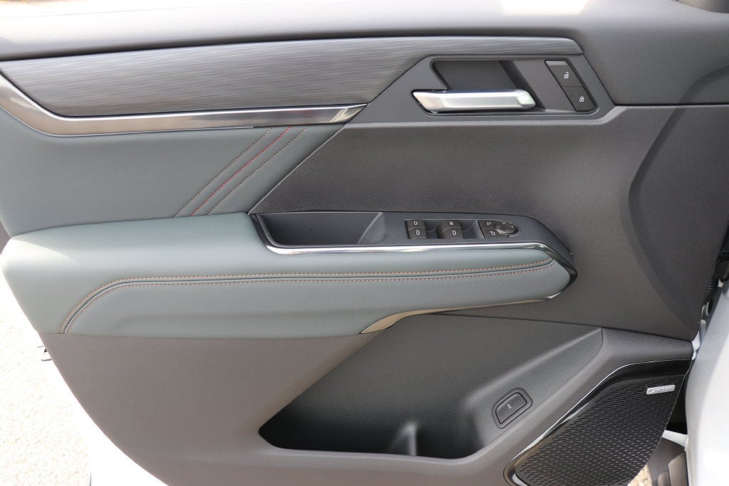 2027 GMC Acadia AT4