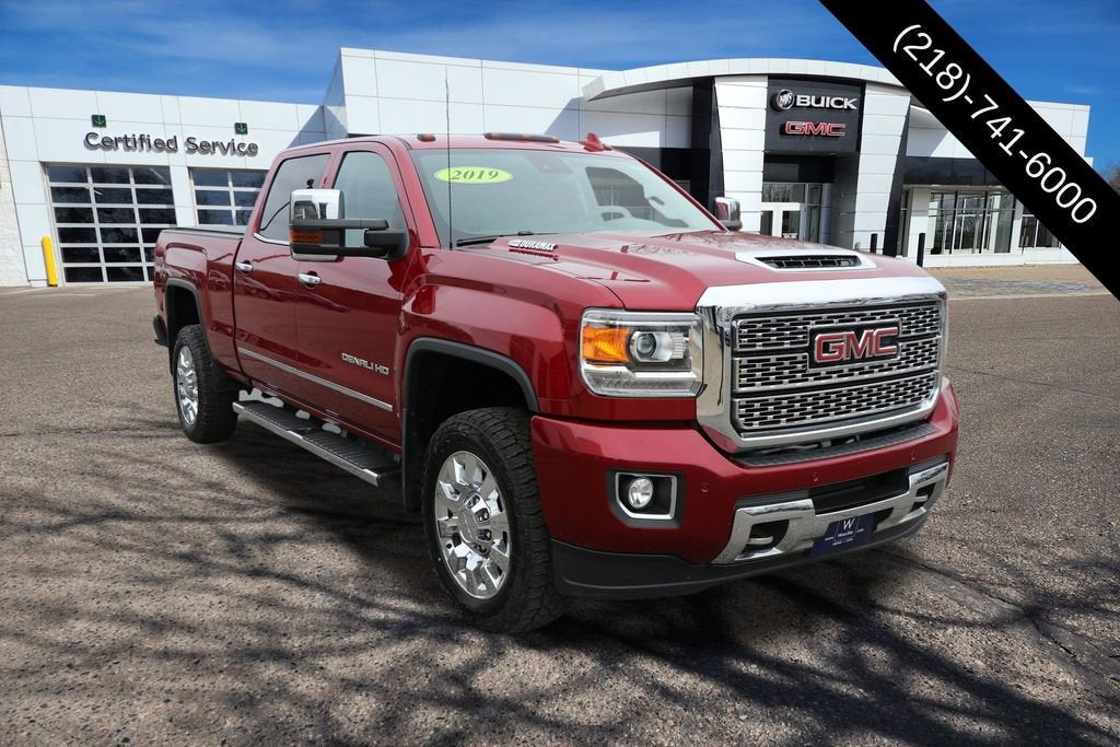 2019 GMC Sierra 4WD Crew Cab Standard Box Denali's photo