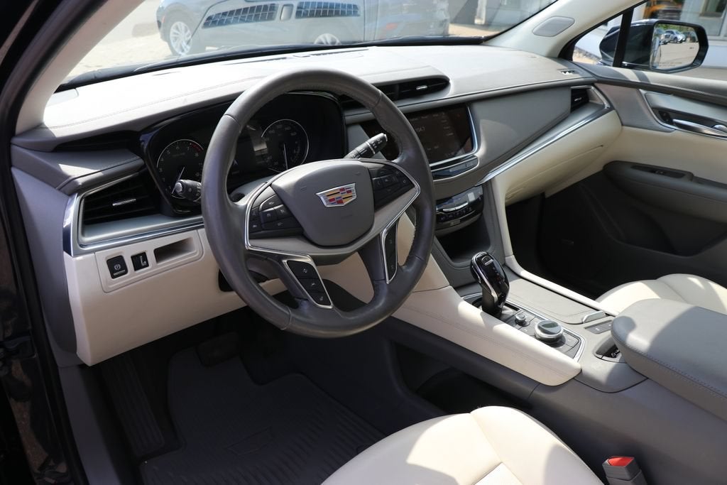 2021 Cadillac XT5 FWD Premium Luxury