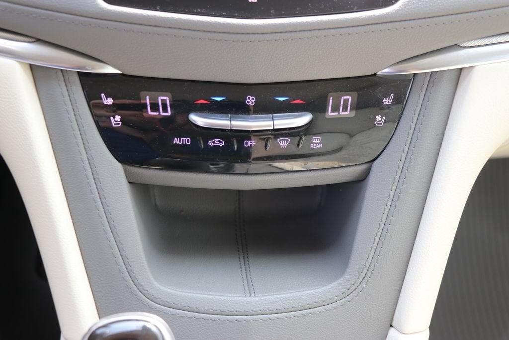 2021 Cadillac XT5 FWD Premium Luxury
