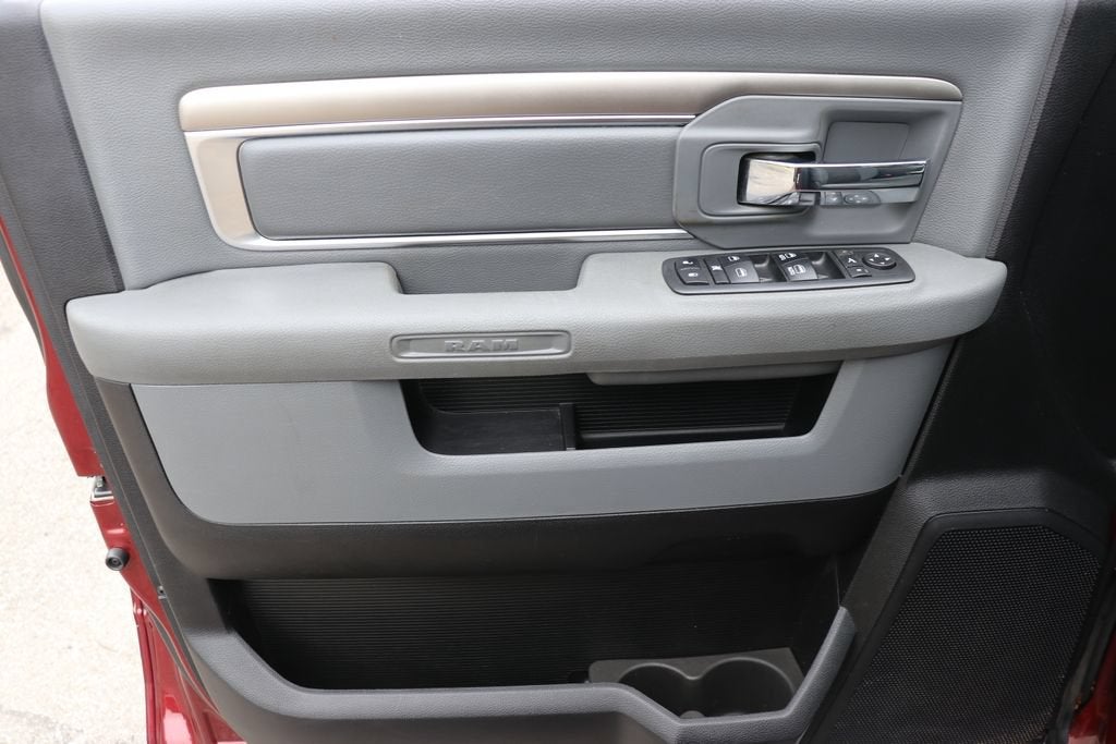 2018 RAM 1500 Big Horn Crew Cab 4x4 5'7" Box