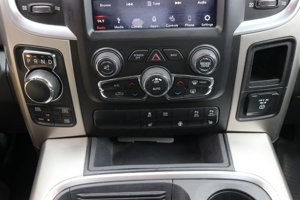 2018 RAM 1500 Big Horn Crew Cab 4x4 5'7" Box