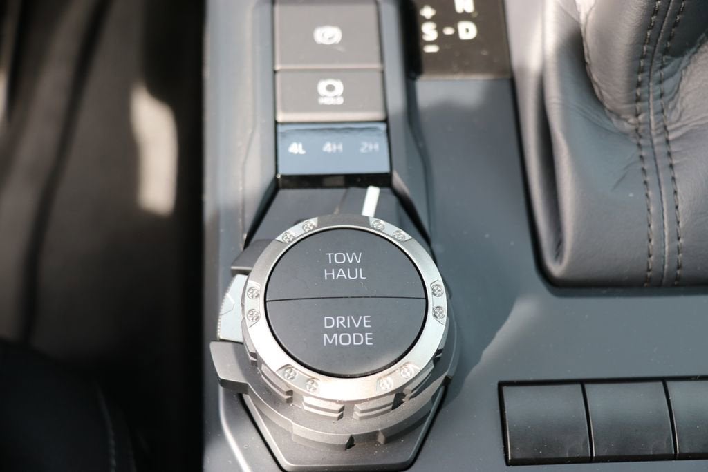 2024 Toyota Tacoma 4WD SR5